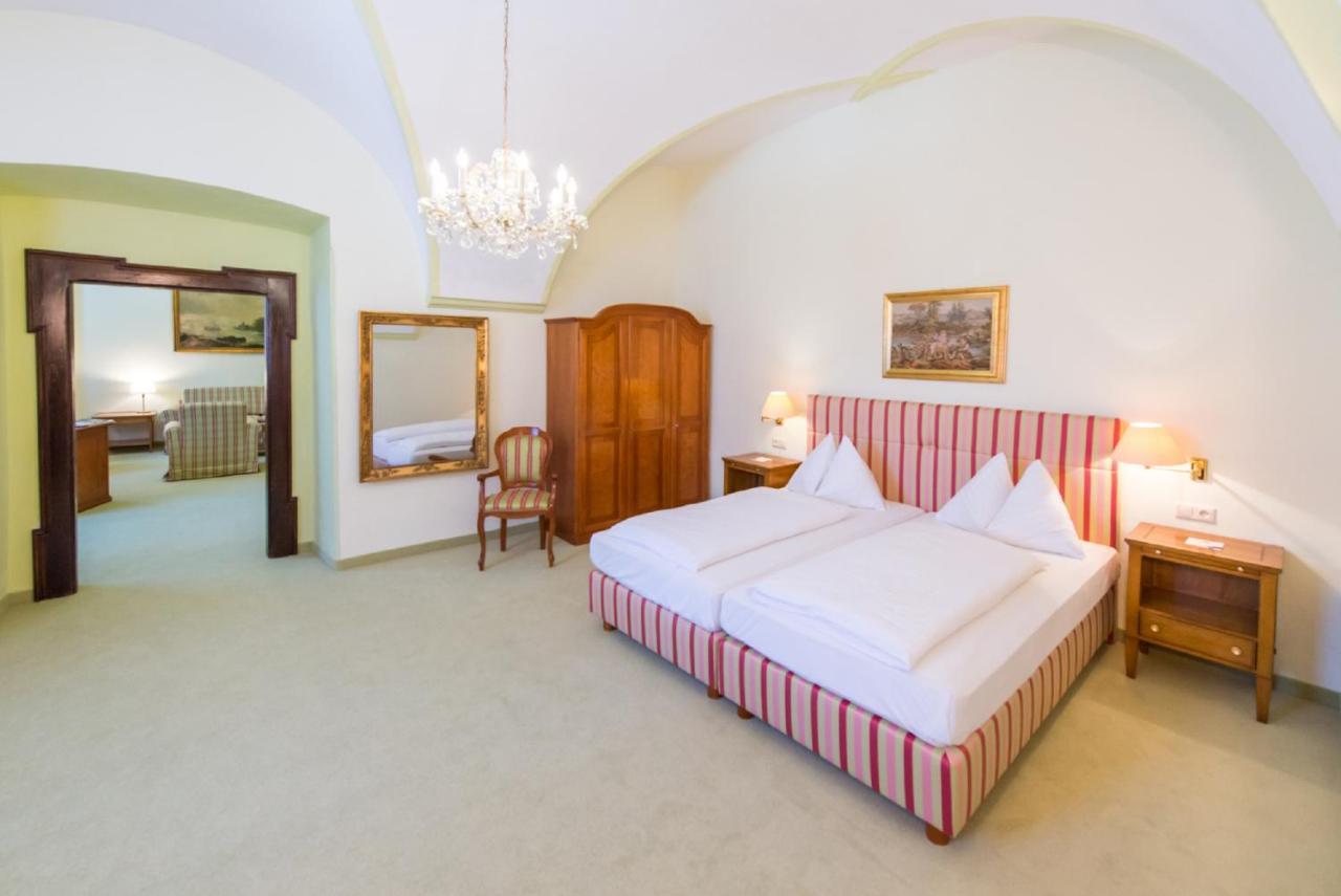 Hotel Kartause Gaming エクステリア 写真